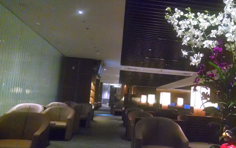 Empty Singapore Airlines Lounge at Changi Airport